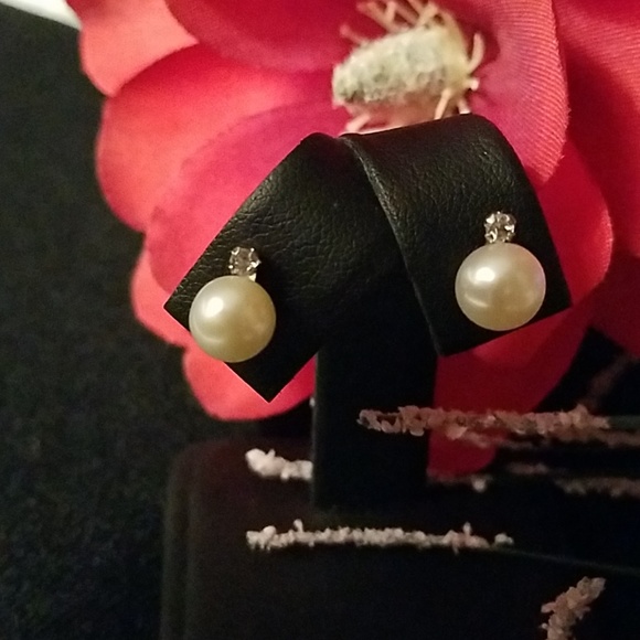 Helzberg Diamonds Jewelry - BEAUTIFUL PEARL & DIAMOND EARRINGS